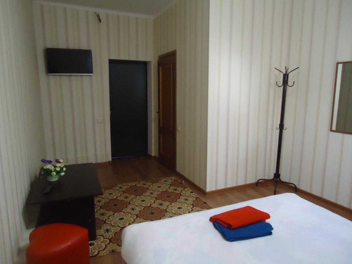 Tumar Hotel Bishkek Ngoại thất bức ảnh